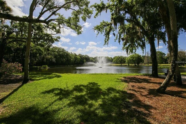 Building Photo - 5033 Vivienda Way