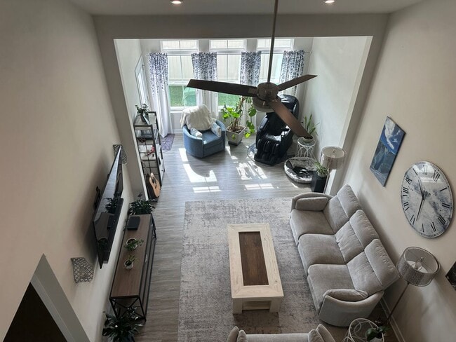 Building Photo - Townhouse in Sunset Glen