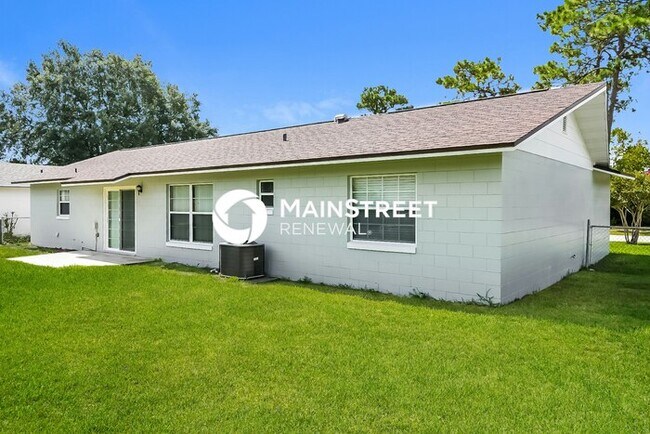 Building Photo - 3 Bedroom Pet-Friendly Home in ALTAMONTE SPRINGS, FL with Main Street Renewal