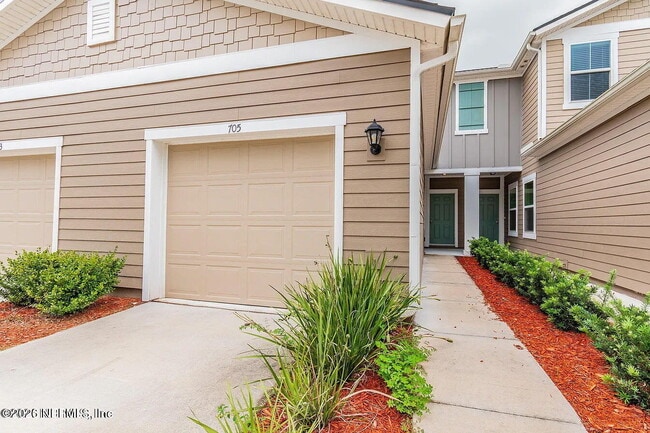 Building Photo - 705 Servia Dr