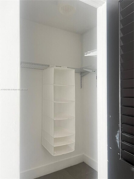 Building Photo - 15 NW 52nd St
