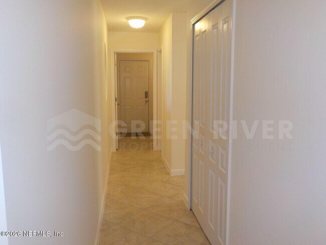 Building Photo - 1761 Oak Grove Dr S