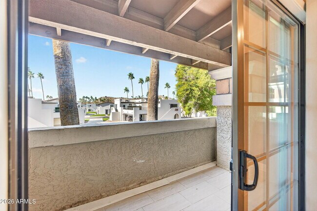 Building Photo - 7557 N Dreamy Draw Dr