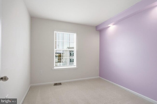 Building Photo - 43 Cecily Way