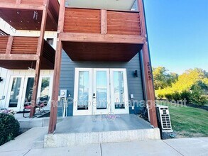 Building Photo - 3155 St Elmo Ave