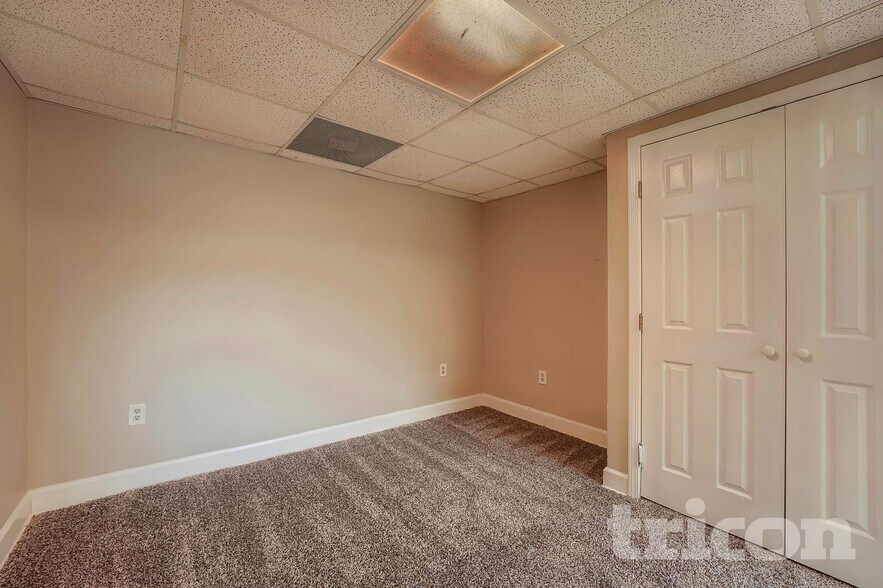 Building Photo - 2590 Mountain Brook Rd