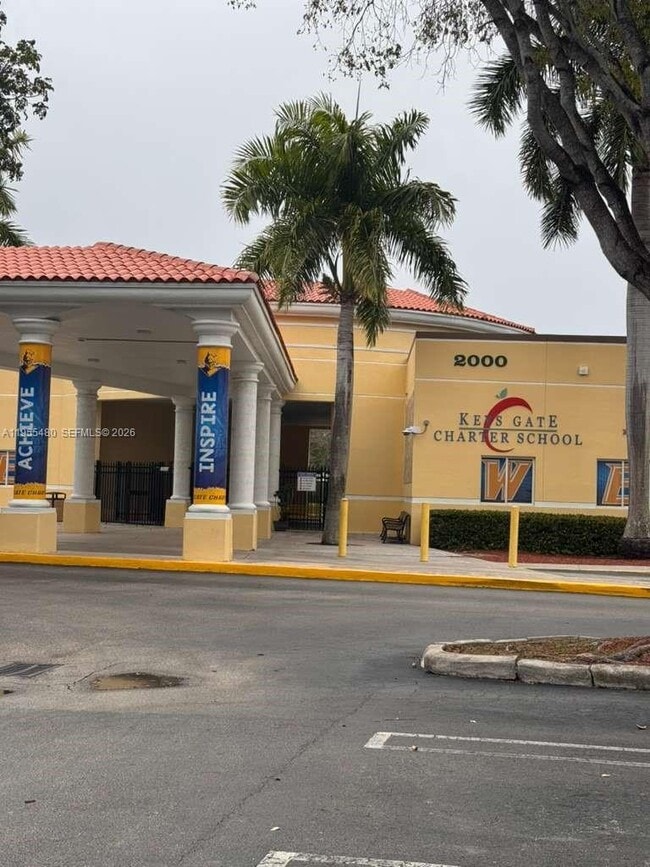 Building Photo - 2721 SE 26th Rd