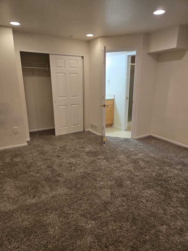 Building Photo - 2702 Rigden Pkwy