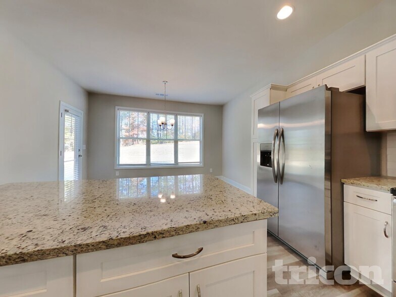 Building Photo - 10 Berkmar Way