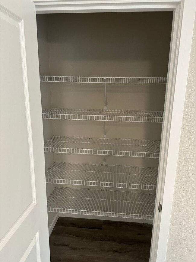 Building Photo - New 3 Bed / 3 Bath Duplex! $500 Amazon Gift Card! First 1.5 Month's Rent Is Free!