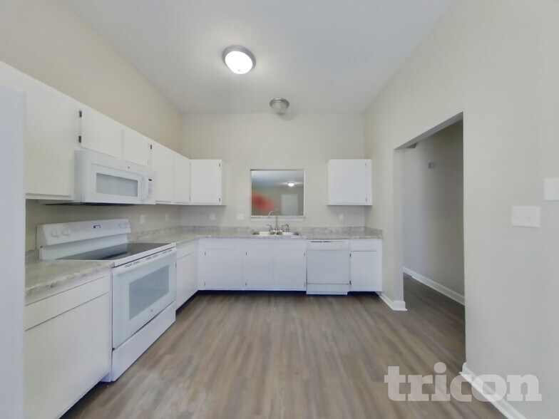 Building Photo - 4669 Driftwood Ln