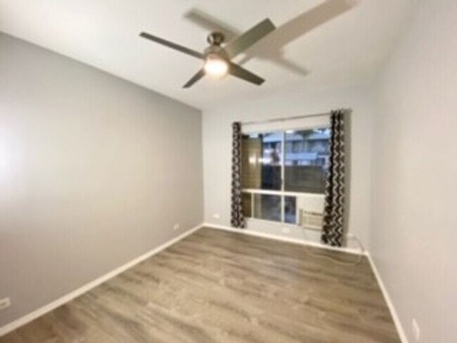 Building Photo - Ewa Beach-Palm Court: 2 Bdrm 2 Bath Townho...