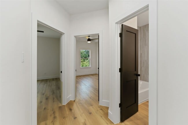 Building Photo - 4605 Siegel St