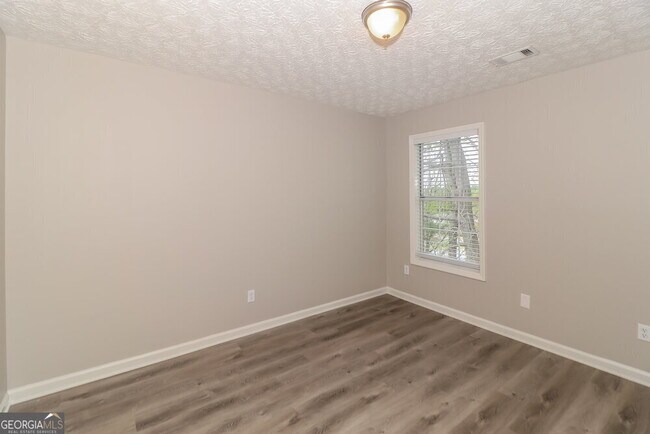 Building Photo - 4022 Paloverde Dr