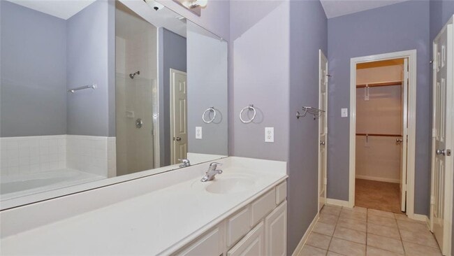 Building Photo - 2931 Meadowglen Cove