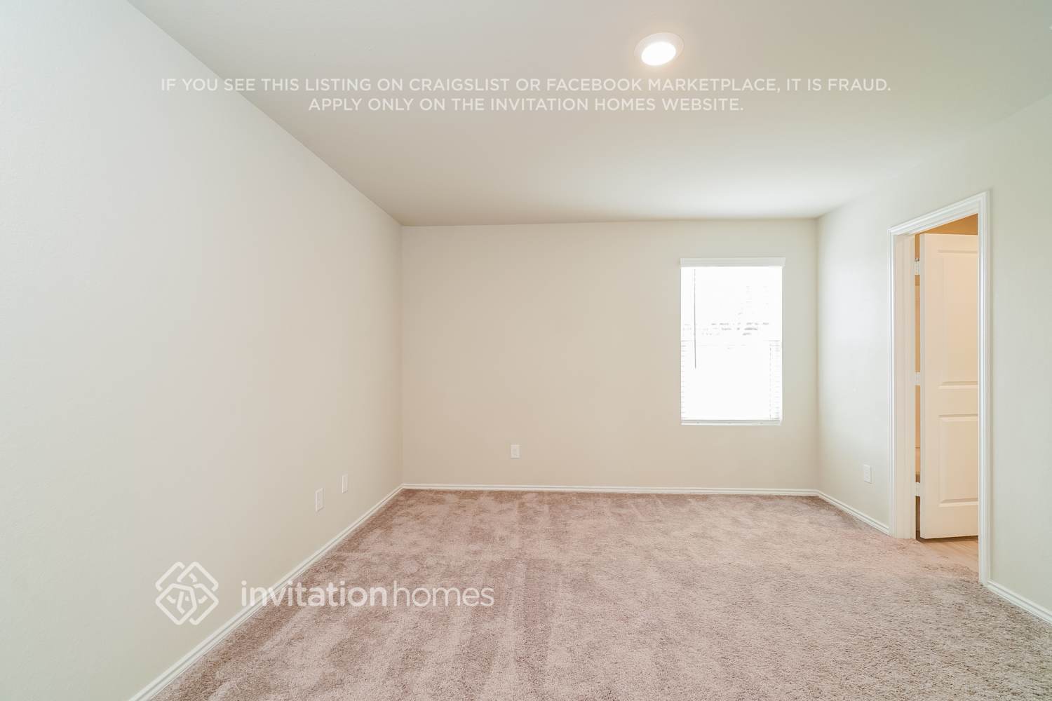 Building Photo - 7218 Avila Vis
