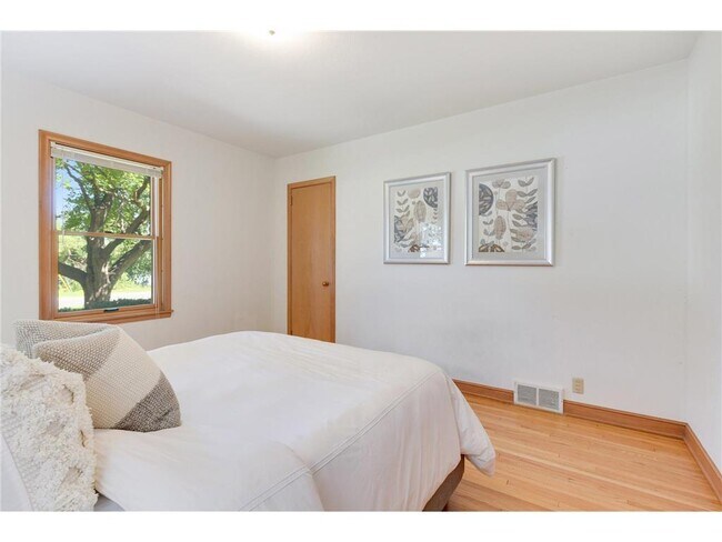 Building Photo - 4509 Laguna Dr