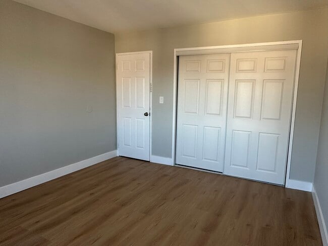 Building Photo - 300 Park St