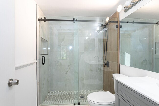 Building Photo - 603 Sea Pine Way