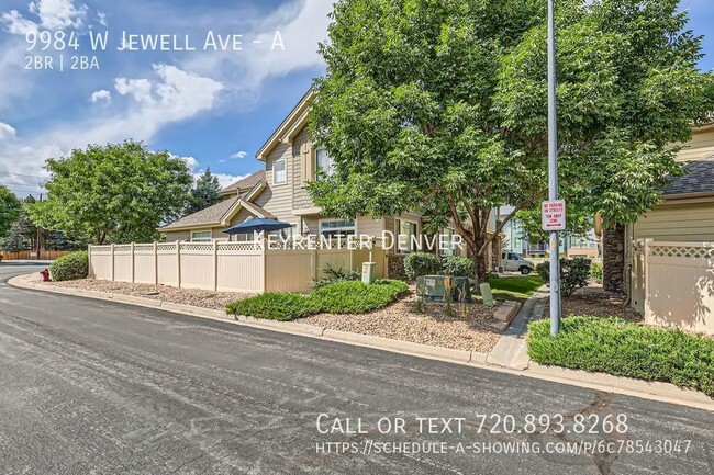 Building Photo - Stunning 2-Bed, 2-Bath Modern Townhome wit...