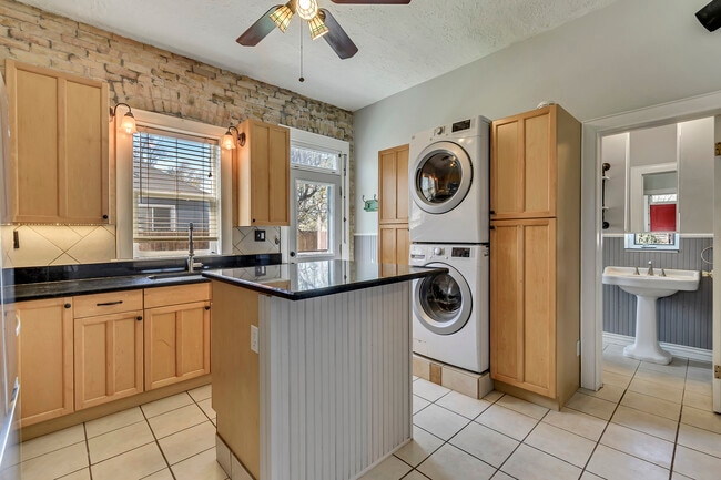 Building Photo - 2268 S 900 E