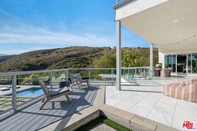 Building Photo - 6047 Cavalleri Rd