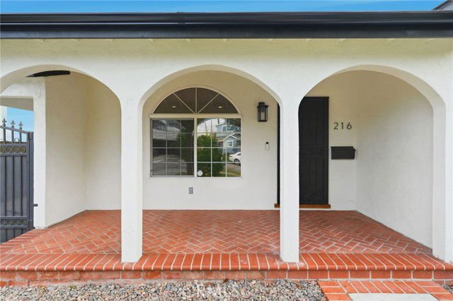 Building Photo - 216 N Catalina St