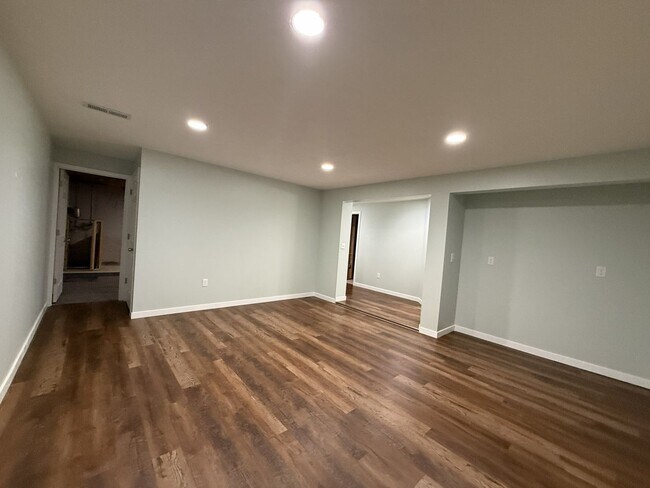 Building Photo - 7276 Tiger Dr