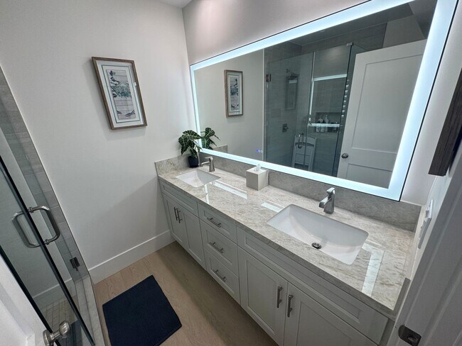 Building Photo - Luxury Coastal Living – Brand New Custom H...