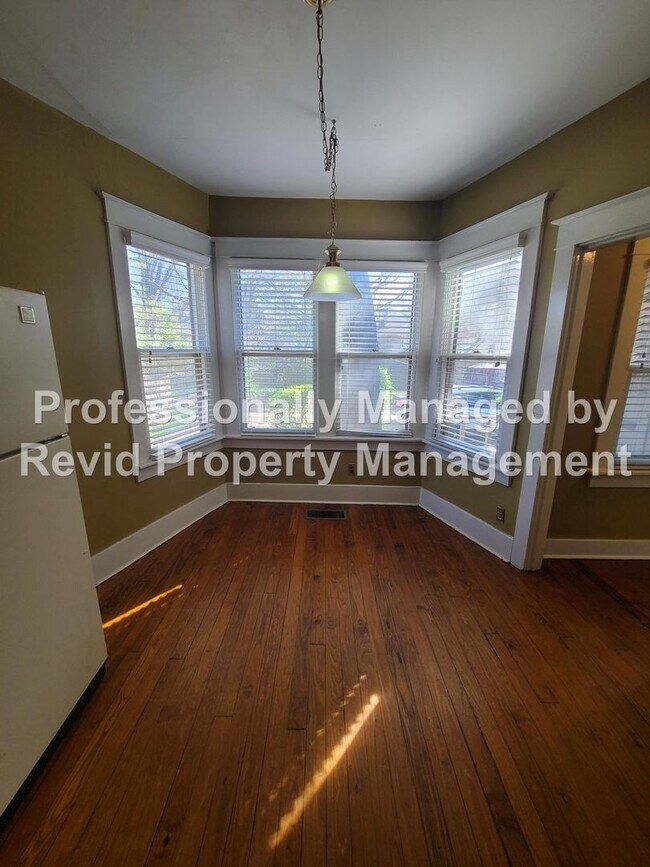 Building Photo - 288 N McLean Blvd