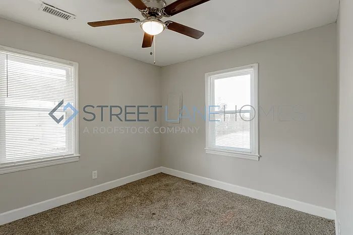 Building Photo - 209 Peachtree Cir