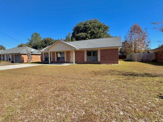 Building Photo - MOVE-IN READY! (Pet Friendly)