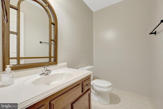 Building Photo - 2219 Cedar Mill Ct