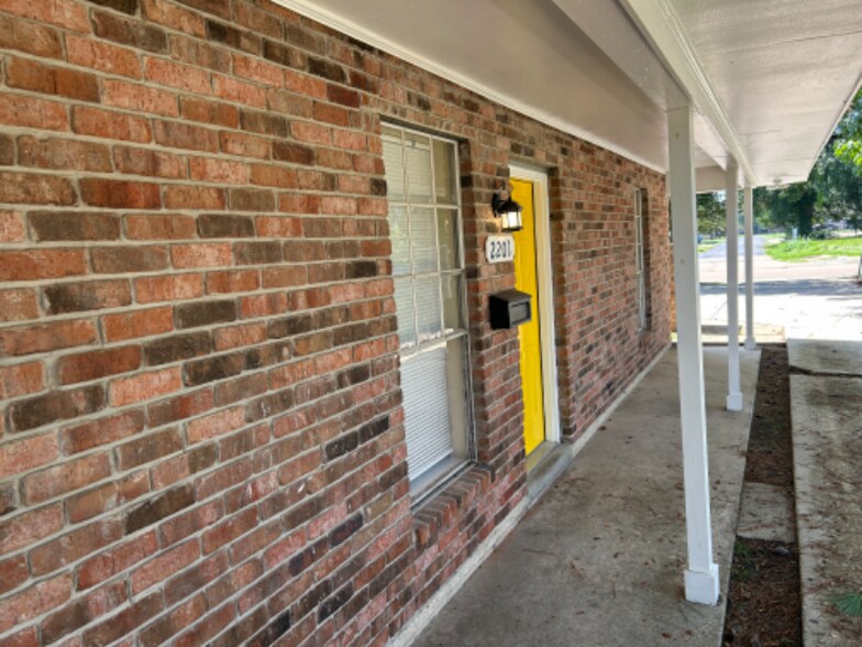 Building Photo - 2201-2203 Fairchild St