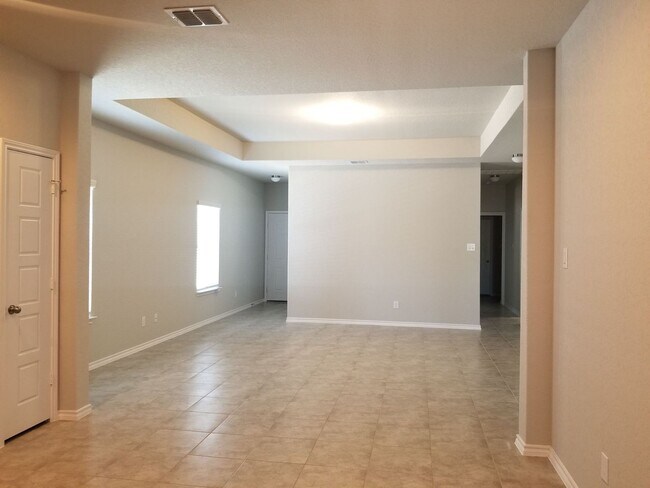 Building Photo - Gorgeous 1 story 4 bedroom Rental!