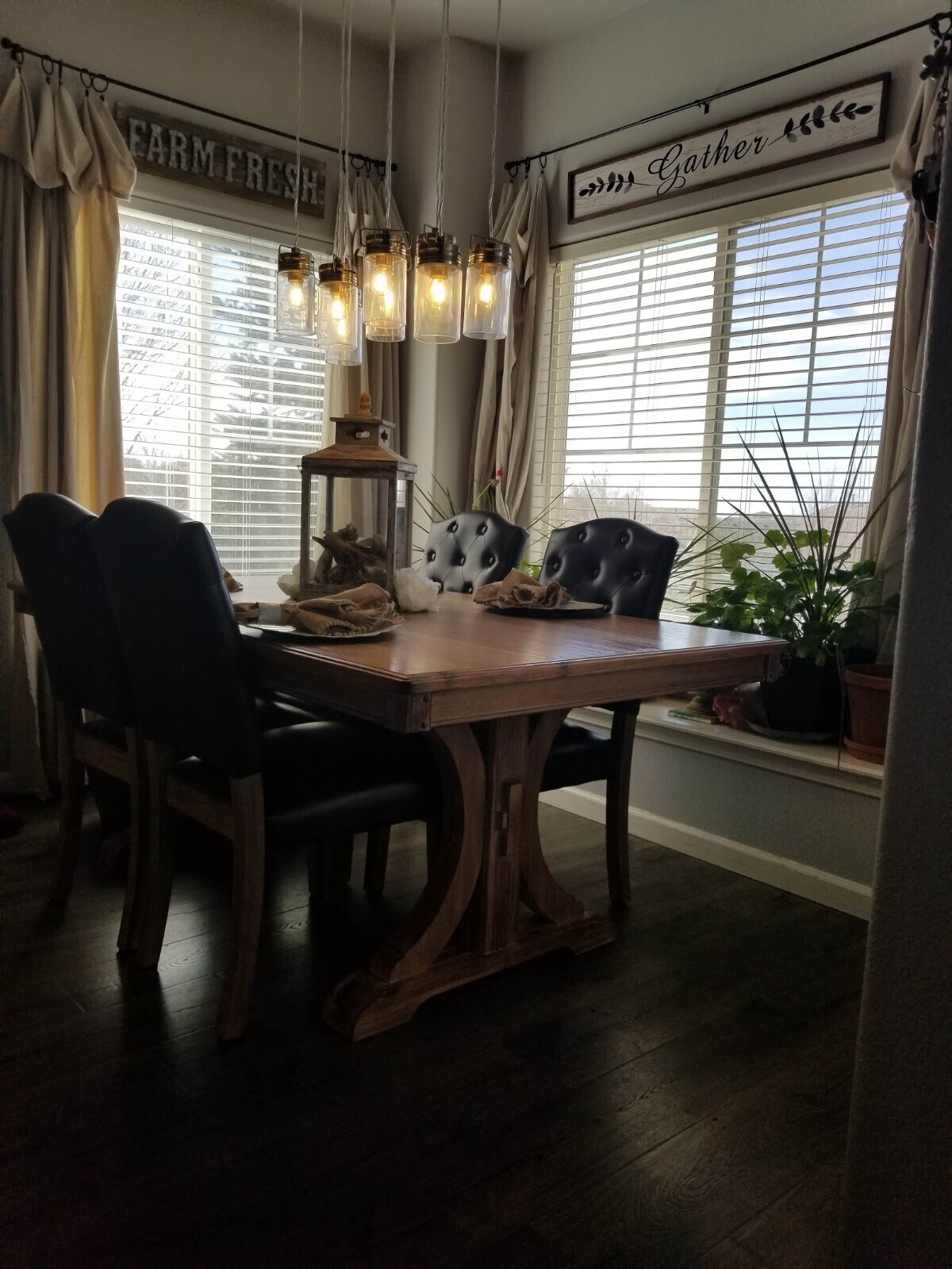 Dining area with bay window - 6964 ASH CREEK HTS