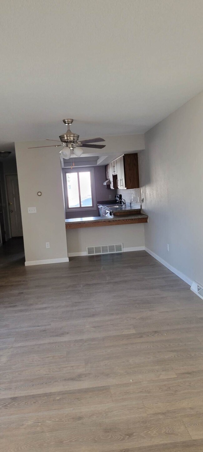 Building Photo - 2512 Plum Leaf Ln