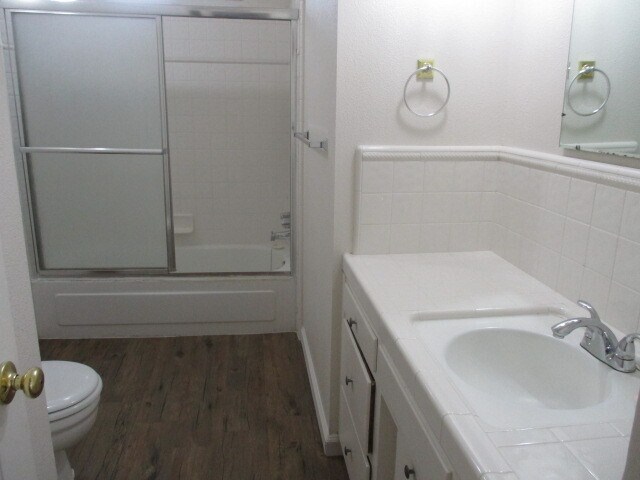 Building Photo - SW Visalia Home coming soon!!