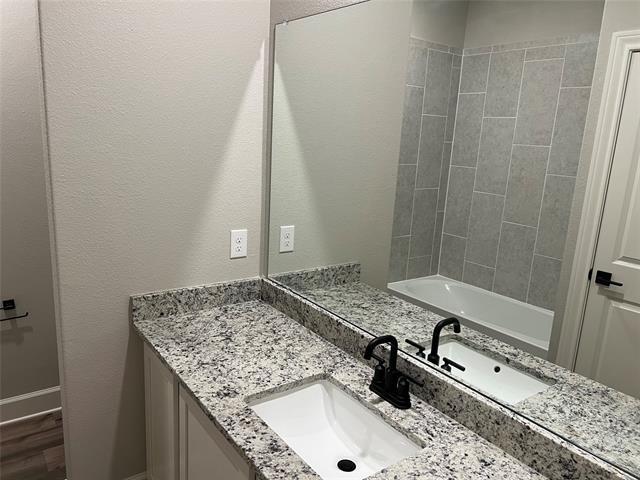 Building Photo - 2028 Brentwood Dr