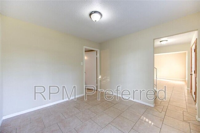Building Photo - 23007 Briarcreek Blvd