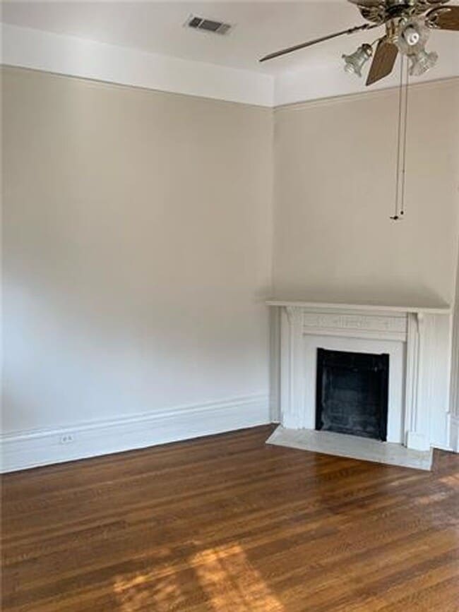 Building Photo - 1719 Valence St