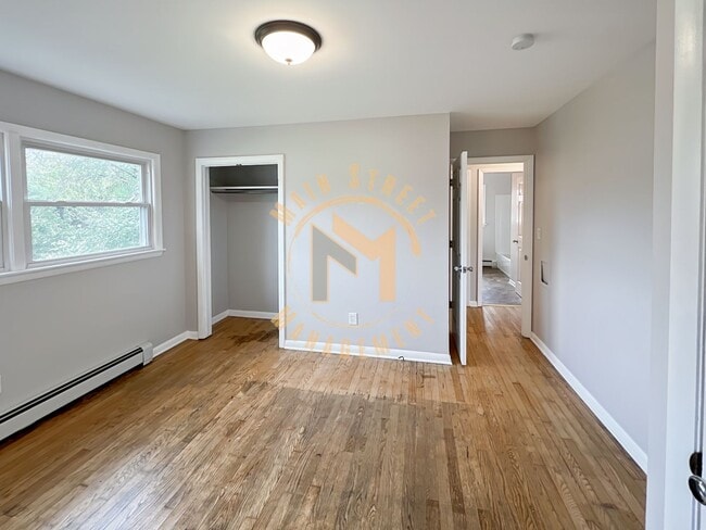 Building Photo - 800 S Sawyer St