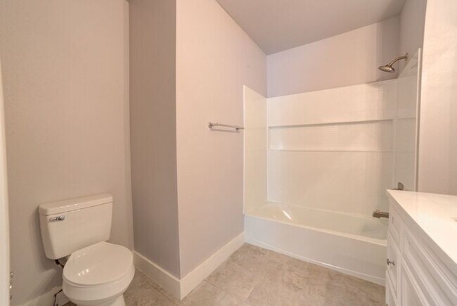 Building Photo - Charming Craftsman 3/1 Home Next To TU!