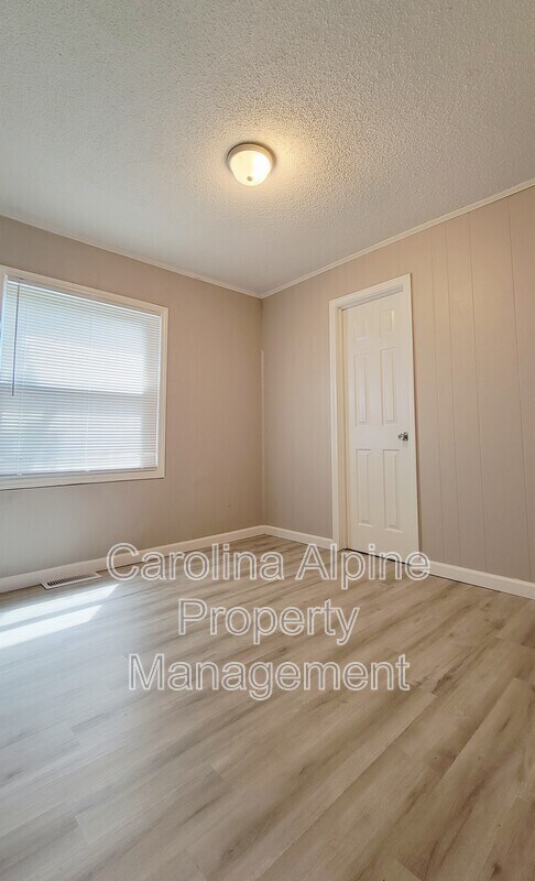 Building Photo - 612 Osceola St