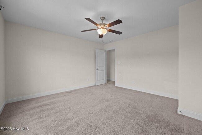 Building Photo - 541 Transom Wy