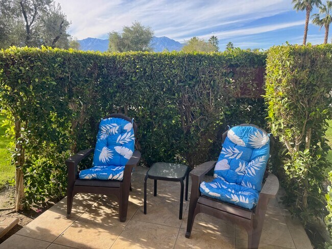 Building Photo - 310 Forest Hills Dr