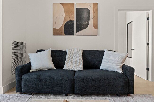 Building Photo - 1247 N 2nd St