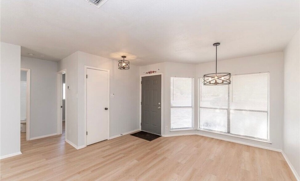 Building Photo - 11359 Spg Crst Dr