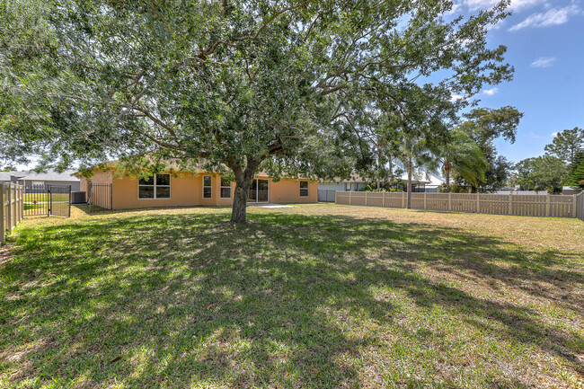 Building Photo - 3514 SW Zullo St