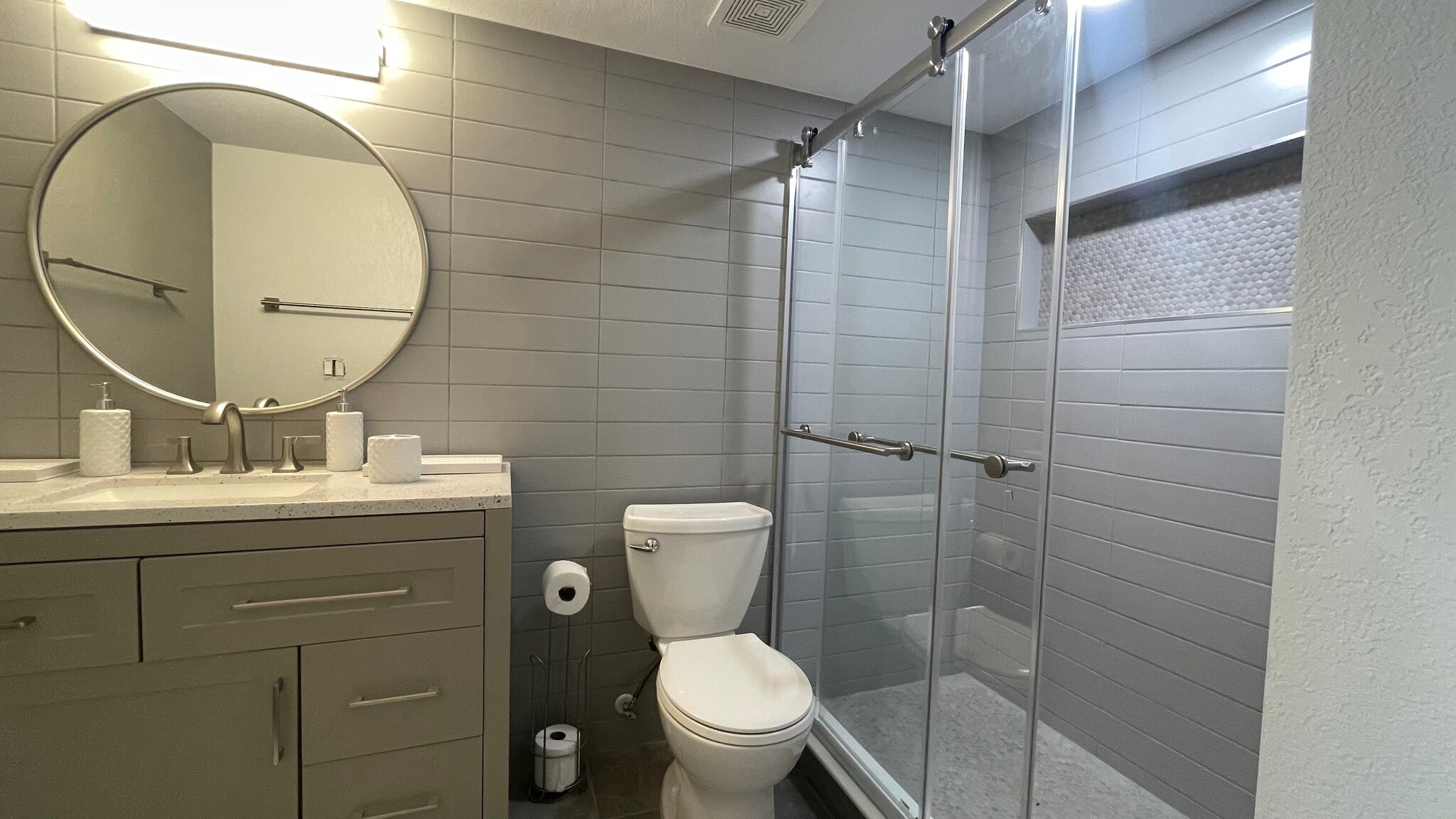 Building Photo - 8625 E Belleview Pl
